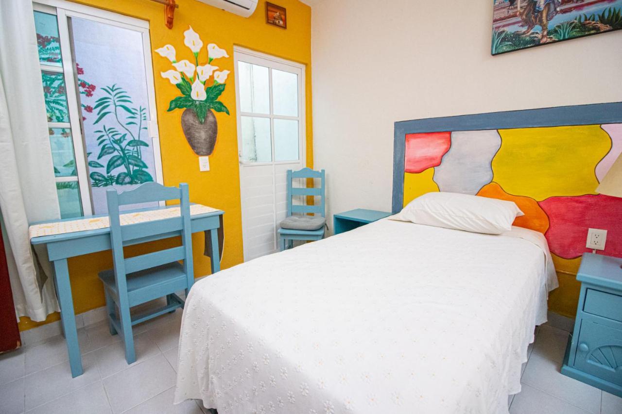 La Casa Del Almendro Hotel Playa del Carmen Eksteriør billede